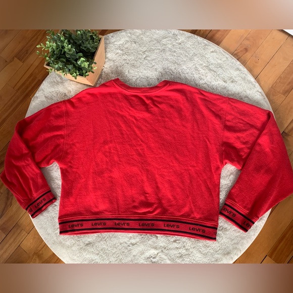 Women’s Levi’s Crew Sweater - Picture 2 of 5